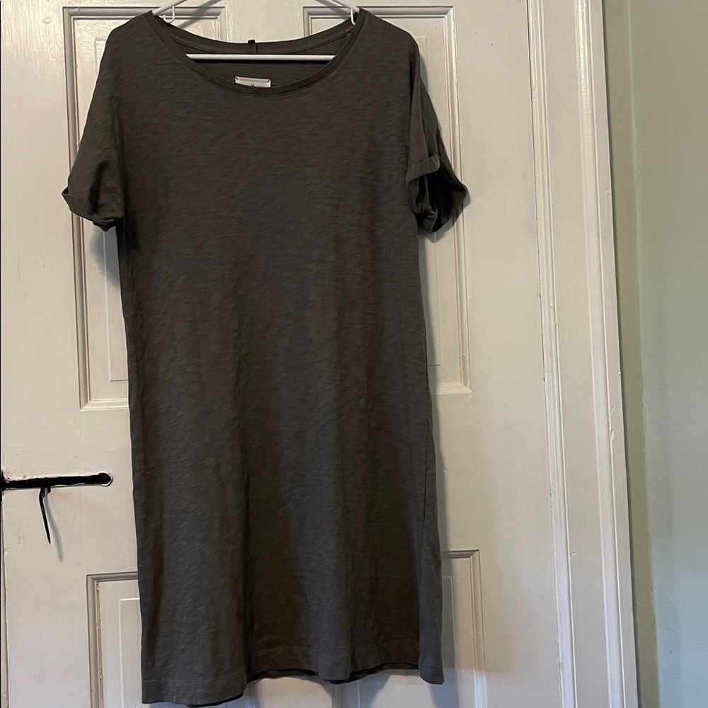 Lou & Grey Olive Green t-shirt Dress size m